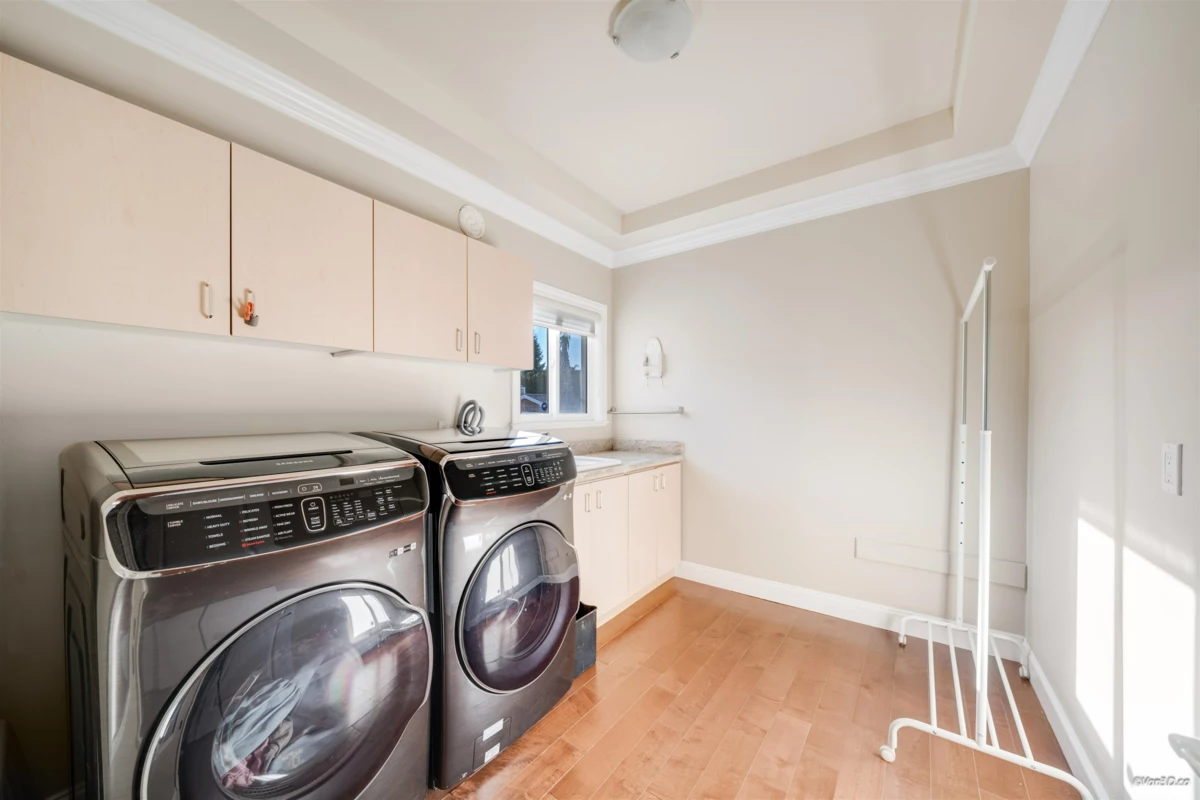 Guest Bathroom Photo of 3355 164a Street, Surrey, BC