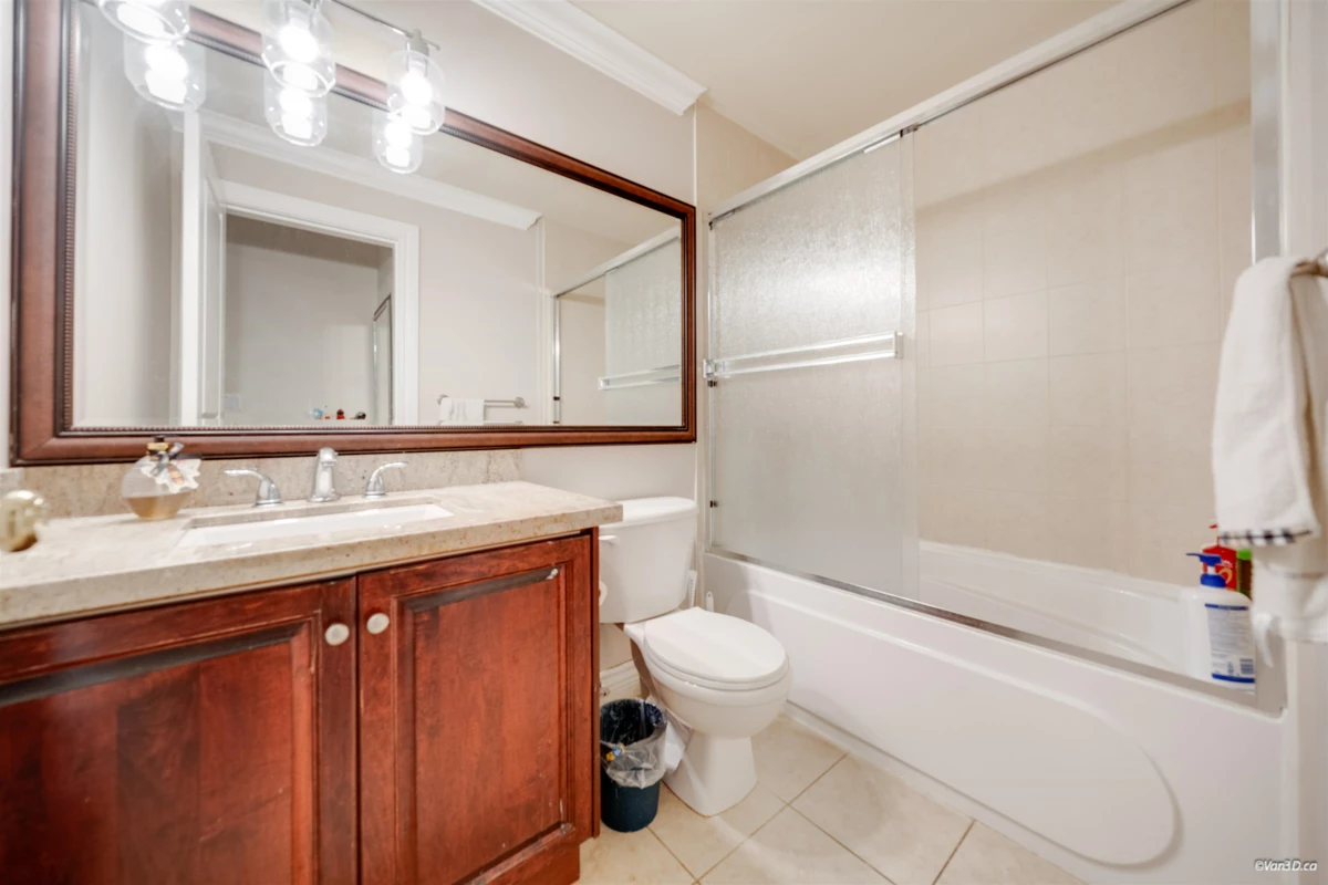 Hot Tub / Spa Photo of 3355 164a Street, Surrey, BC