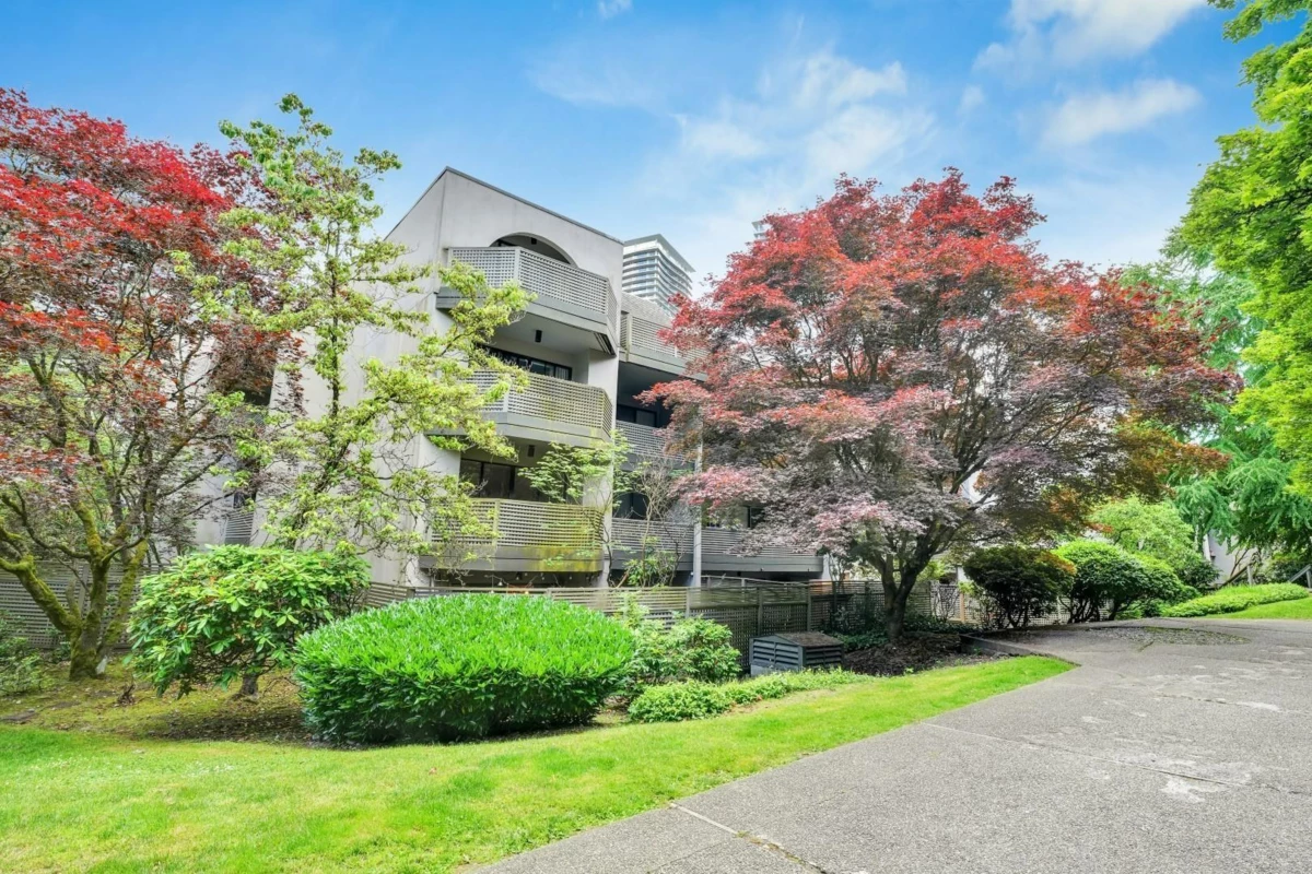Mudroom Photo of 108 1955 Woodway Place, Burnaby, BC