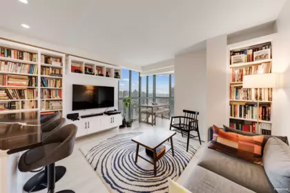 2704 1188 Howe Street, Vancouver, BC, Vancouver — Apartment/Condo for sale
