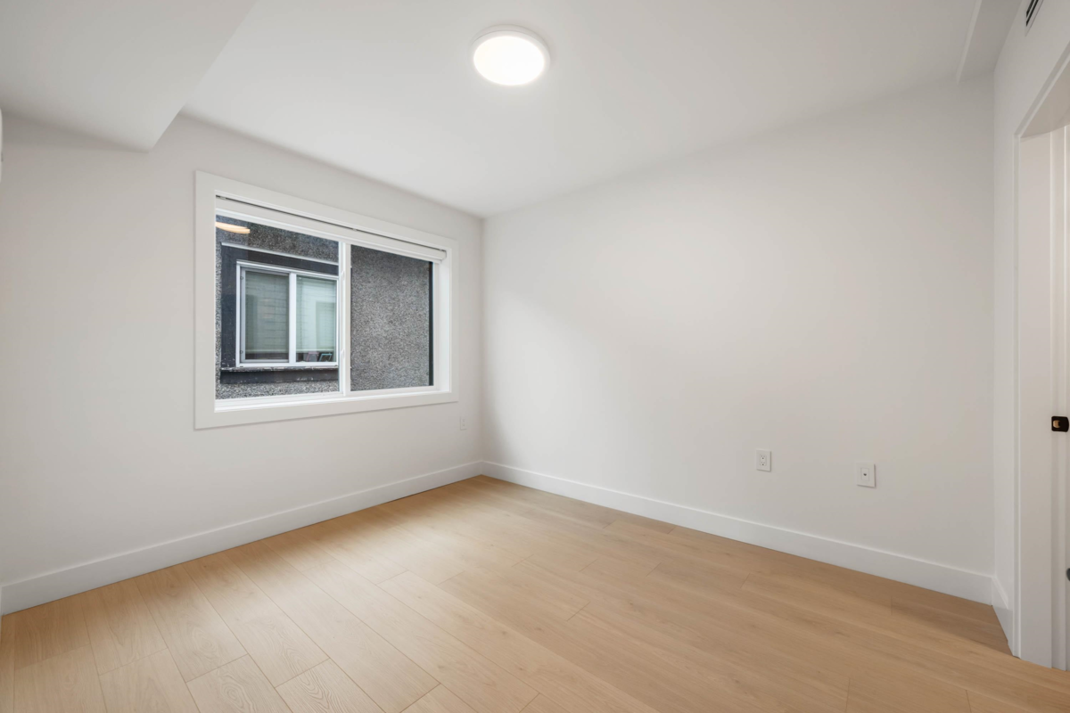 Front Yard Photo of 4 3065 Charles Street, Vancouver, BC