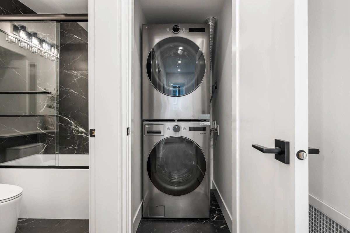 Outdoor Kitchen Photo of 4 3065 Charles Street, Vancouver, BC