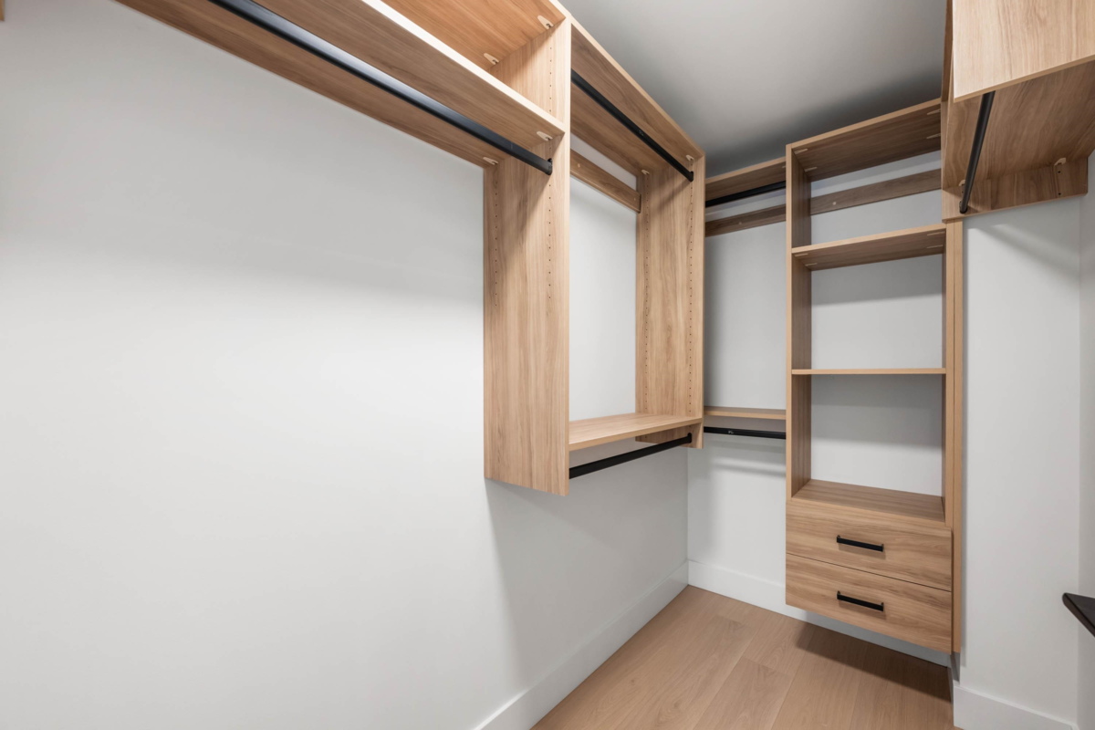 Swimming Pool Photo of 4 3065 Charles Street, Vancouver, BC