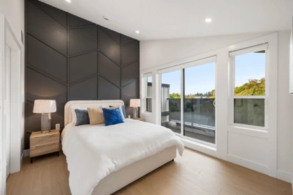Guest Bathroom Photo of 4 3065 Charles Street, Vancouver, BC