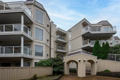320 1220 Lasalle Place, Coquitlam, BC, Coquitlam — Apartment/Condo for sale