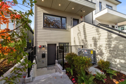 Office / Den Photo of 1 1937 Templeton Drive, Vancouver, BC