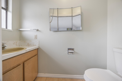 Mudroom Photo of 2063 Concord Avenue, Coquitlam, BC