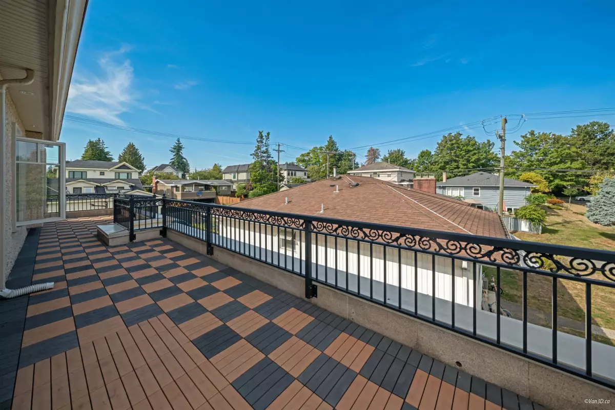 Outdoor Patio Photo of 6633 Neal Street, Vancouver, BC