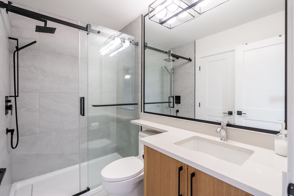 Guest Bathroom Photo of 238 Phillips Street, New Westminster, BC