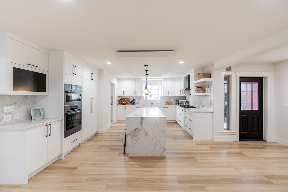 Kitchen Island Photo of 238 Phillips Street, New Westminster, BC