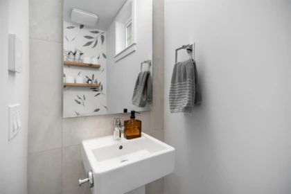 Guest Bathroom Photo of 40 9688 162a Street, Surrey, BC