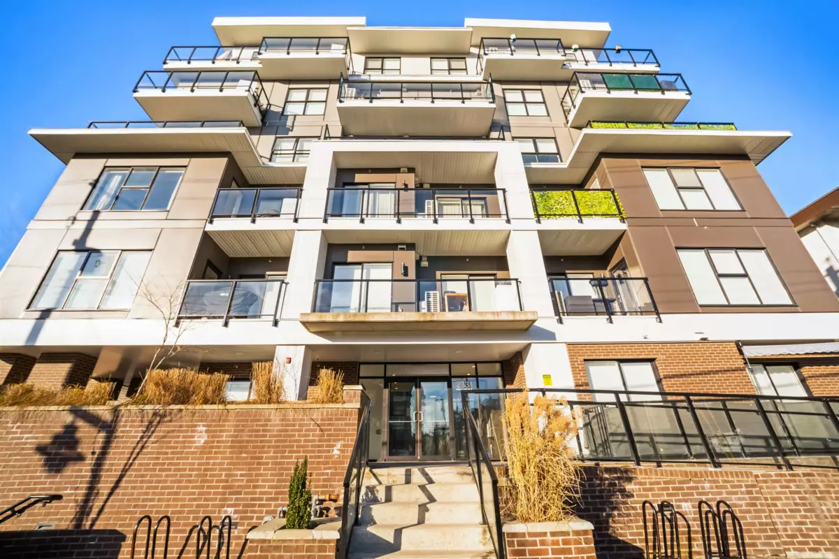 Garden / Landscaping Photo of 404 2331 Kelly Avenue, Port Coquitlam, BC