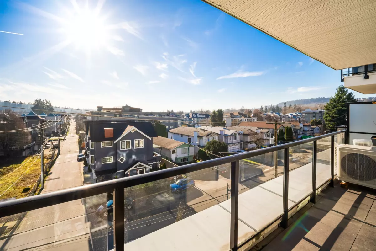Outdoor Patio Photo of 404 2331 Kelly Avenue, Port Coquitlam, BC