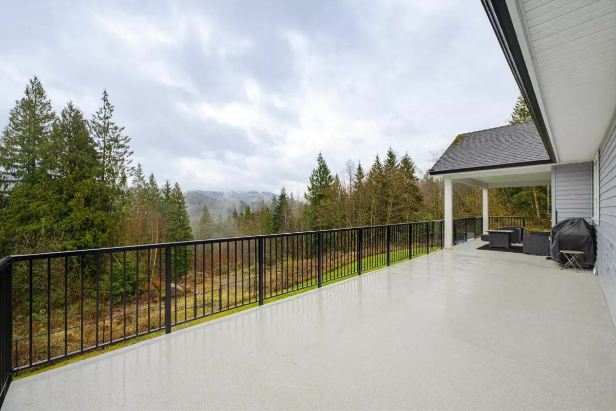 Backyard Photo of 31221 Silverhill Avenue, Mission, BC