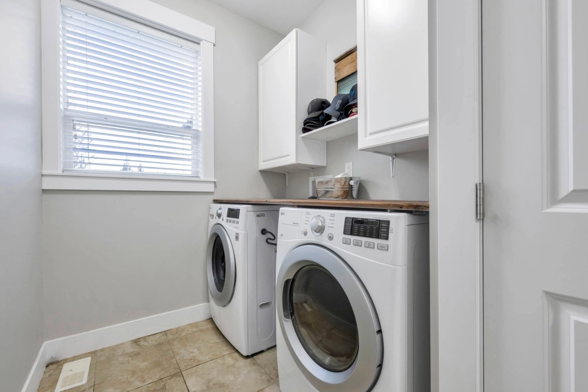 Bedroom 2 Photo of 31221 Silverhill Avenue, Mission, BC