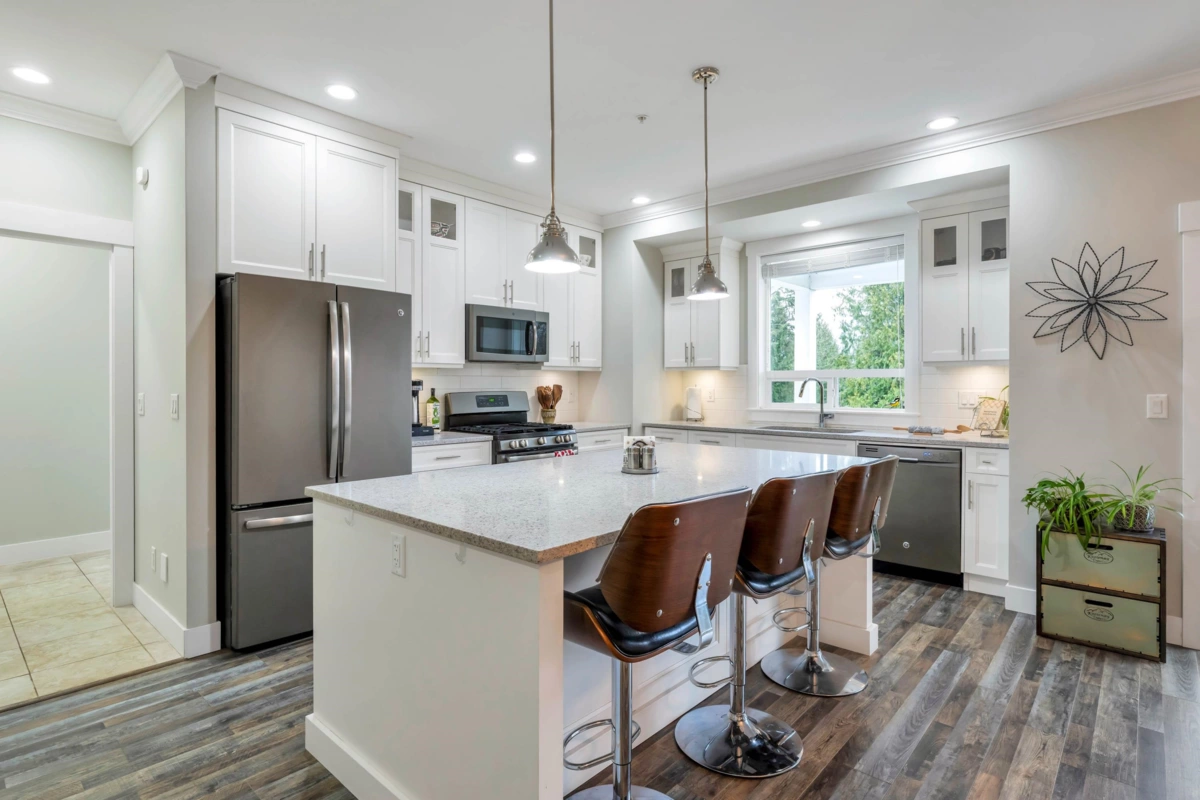 Breakfast Nook Photo of 31221 Silverhill Avenue, Mission, BC