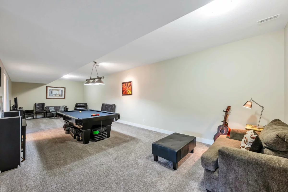 Garage Interior Photo of 31221 Silverhill Avenue, Mission, BC