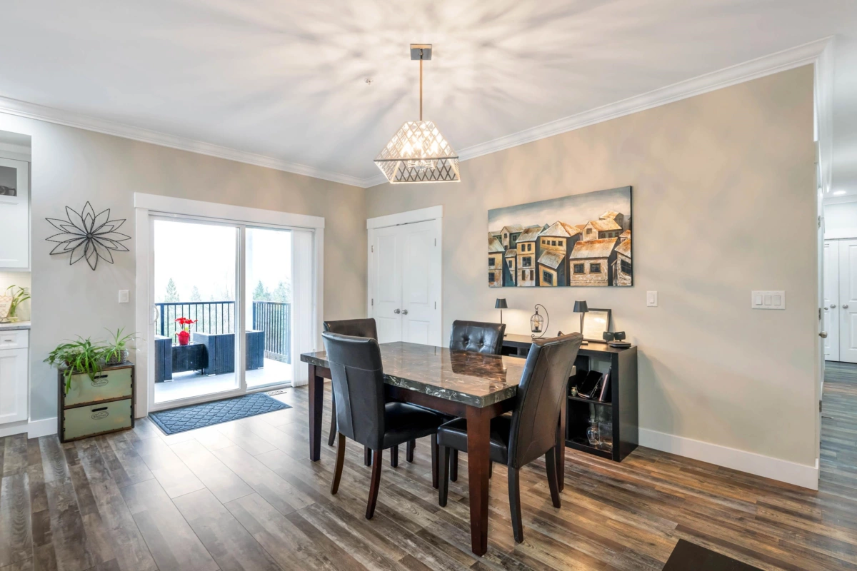 Kitchen Island Photo of 31221 Silverhill Avenue, Mission, BC