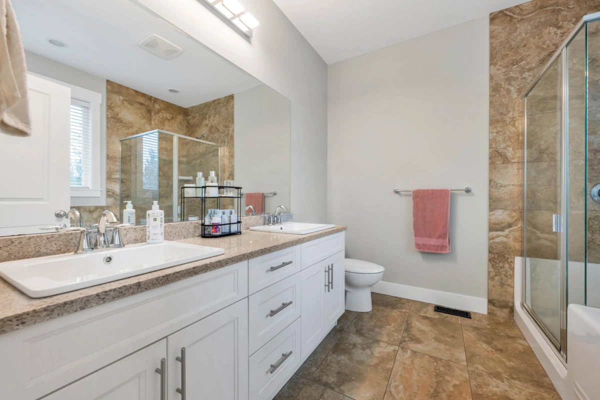 Laundry Room Photo of 31221 Silverhill Avenue, Mission, BC