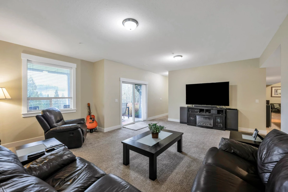 Staircase Photo of 31221 Silverhill Avenue, Mission, BC