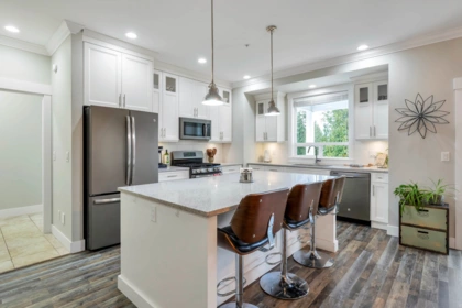 Breakfast Nook Photo of 31221 Silverhill Avenue, Mission, BC