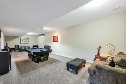 Garage Interior Photo of 31221 Silverhill Avenue, Mission, BC