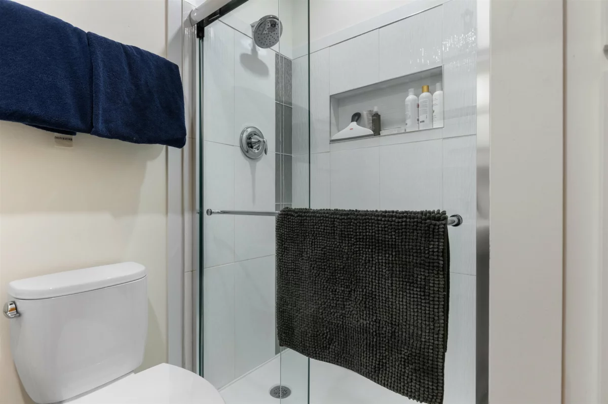 Guest Bathroom Photo of 120 Robertson Crescent, Hope, BC