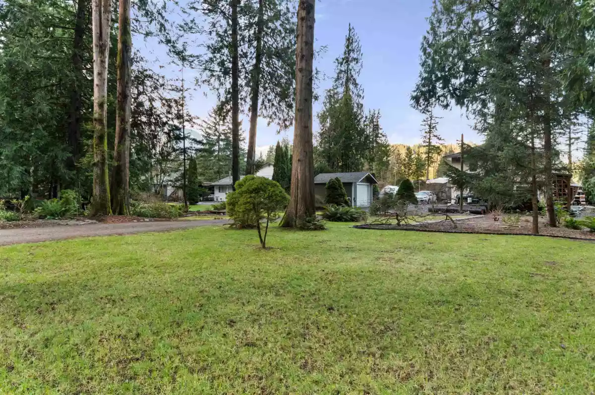 Neighborhood Park Photo Near 120 Robertson Crescent, Hope, BC