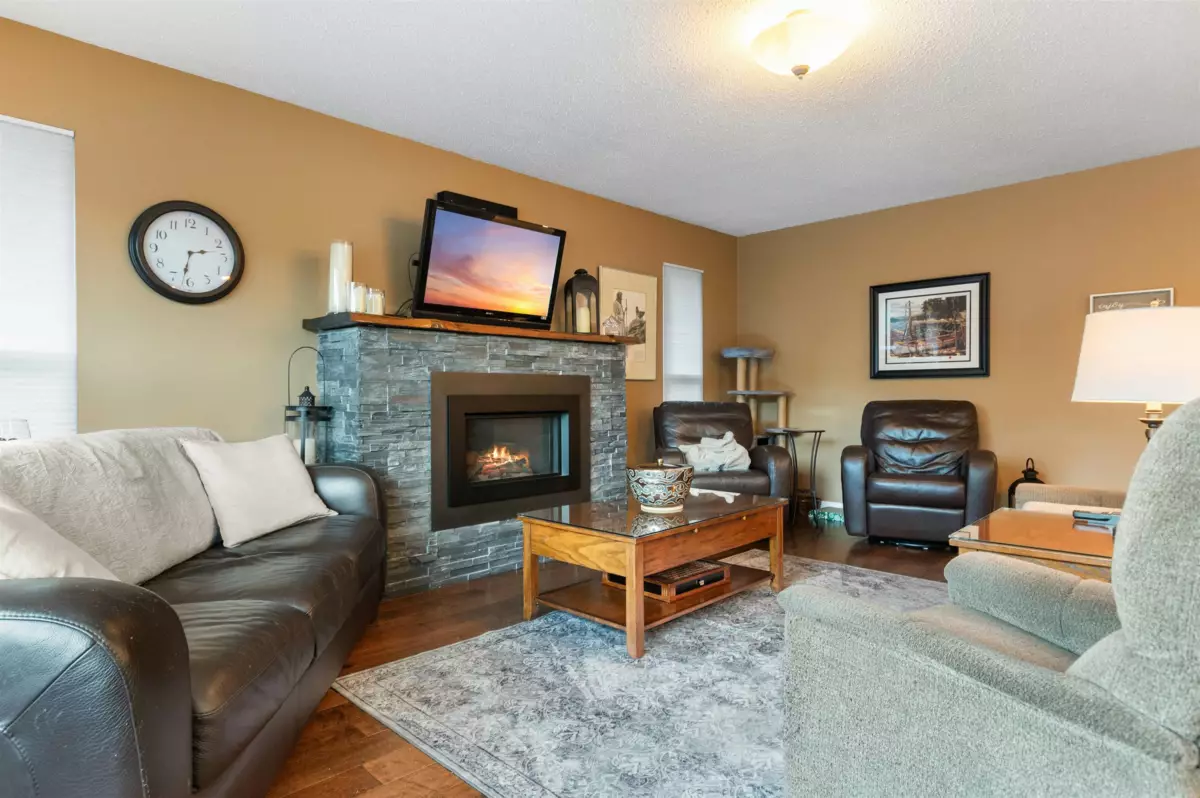 Primary Bathroom Photo of 120 Robertson Crescent, Hope, BC
