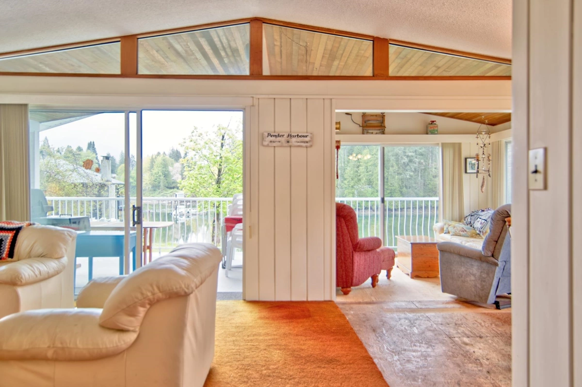 Front Yard Photo of 4618 Gerrans Bay Road, Madeira Park, BC