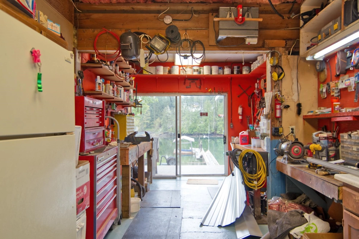 Laundry Room Photo of 4618 Gerrans Bay Road, Madeira Park, BC