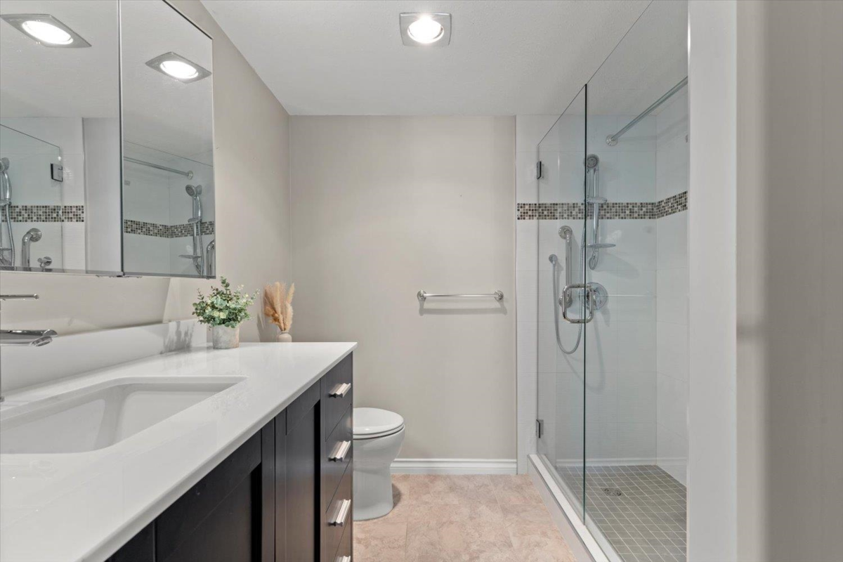 Dining Area Photo of 202 32055 Old Yale Road, Abbotsford, BC