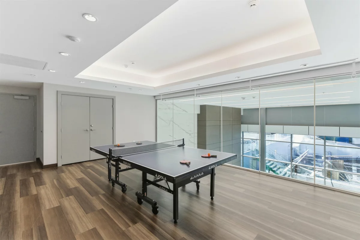 Backyard Photo of 1403 1501 Foster Street, White Rock, BC