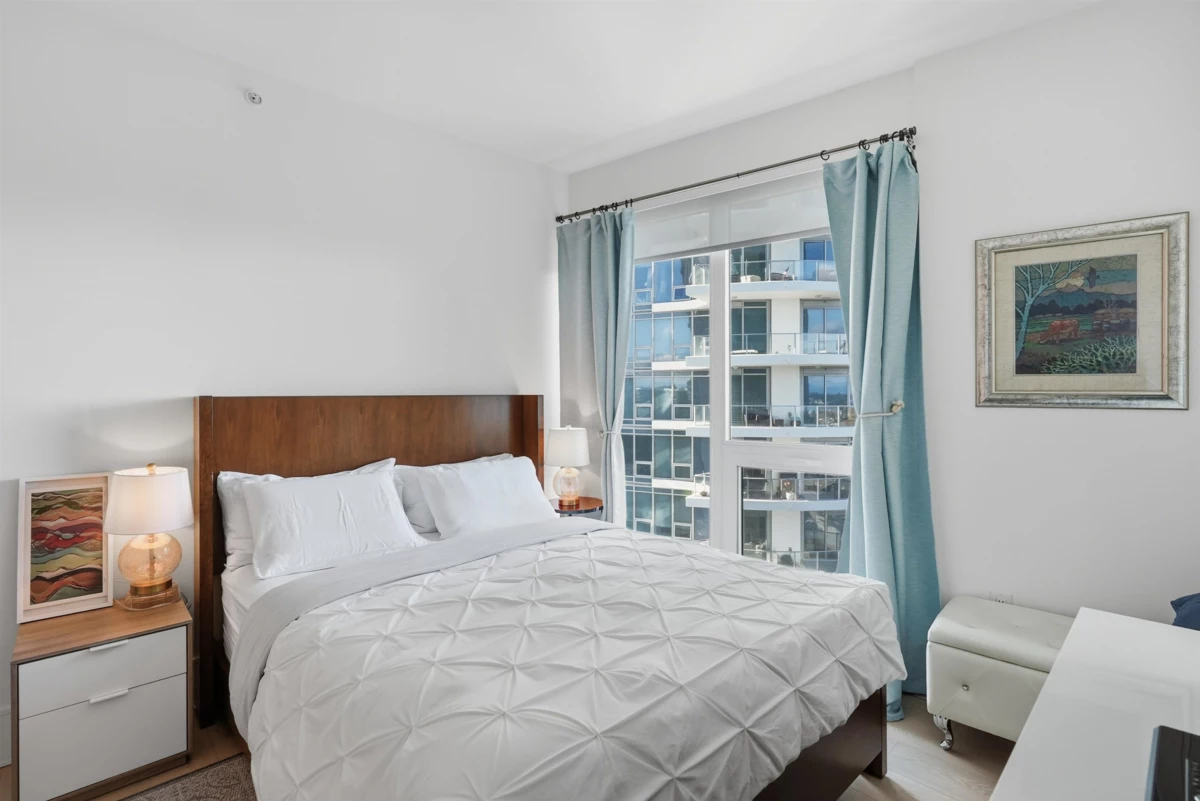 Laundry Room Photo of 1403 1501 Foster Street, White Rock, BC