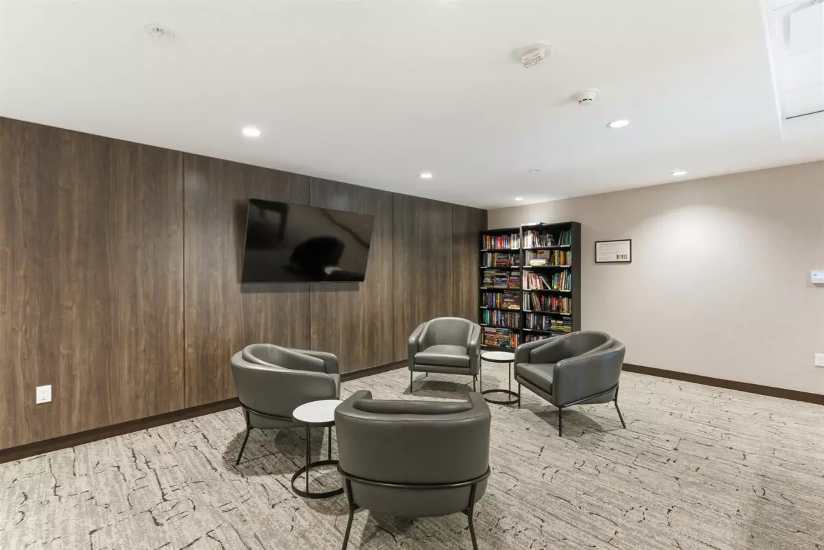 Outdoor Patio Photo of 1403 1501 Foster Street, White Rock, BC