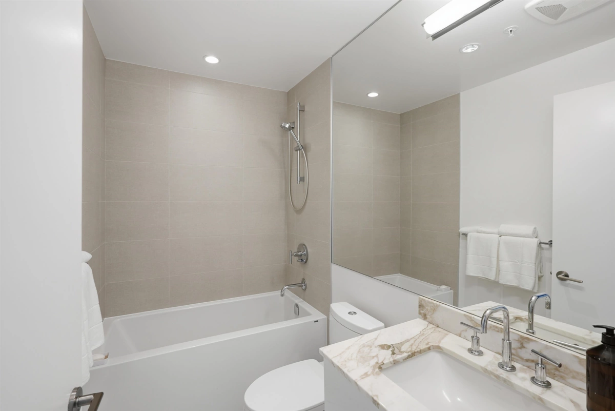 Staircase Photo of 1403 1501 Foster Street, White Rock, BC