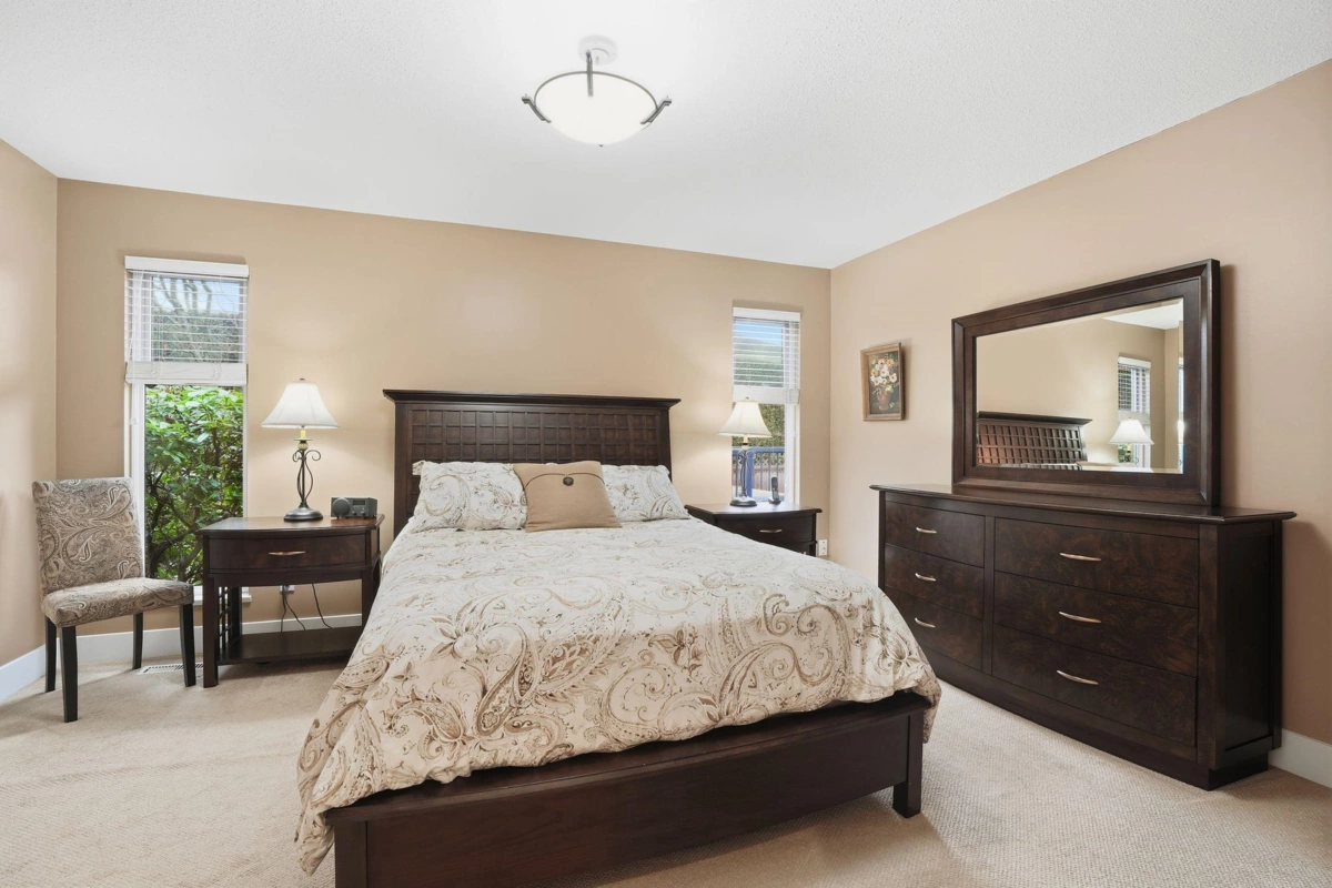 Entry Foyer Photo of 5225 4 Avenue, Delta, BC