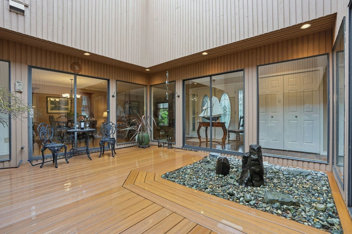 Garden / Landscaping Photo of 5225 4 Avenue, Delta, BC