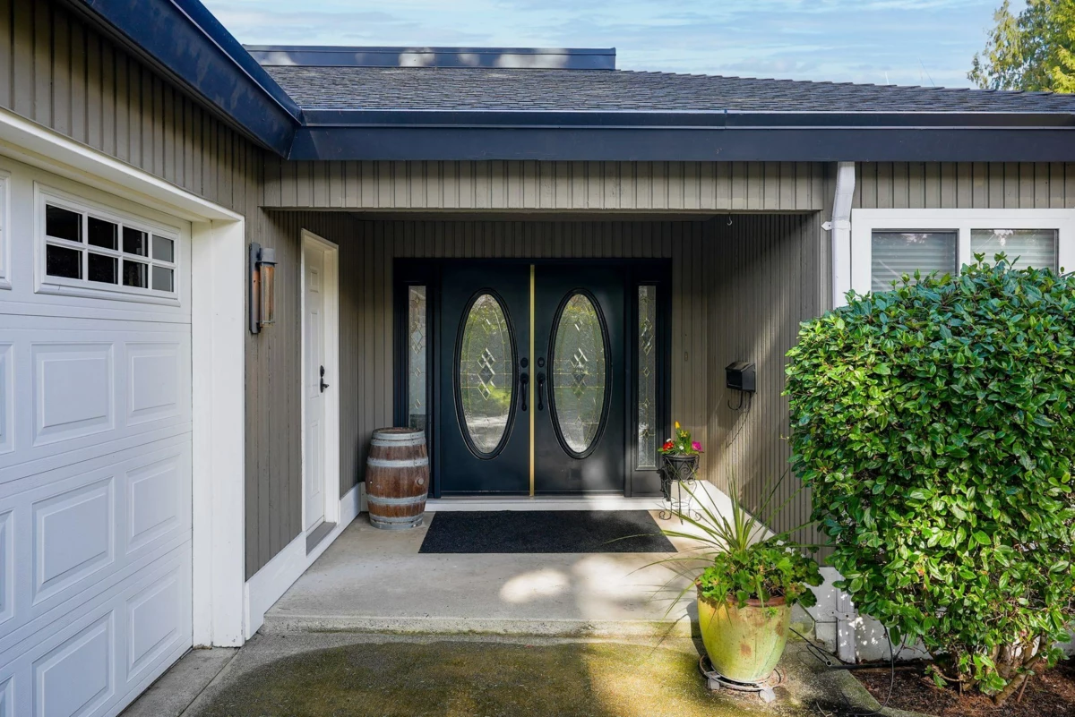 Living Room Photo of 5225 4 Avenue, Delta, BC