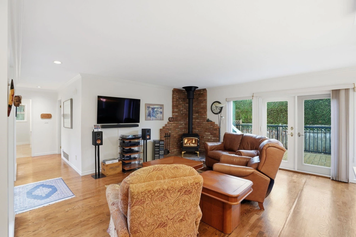 Powder Room Photo of 5225 4 Avenue, Delta, BC