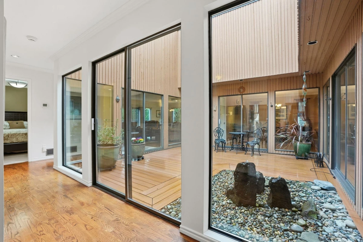 Primary Bathroom Photo of 5225 4 Avenue, Delta, BC