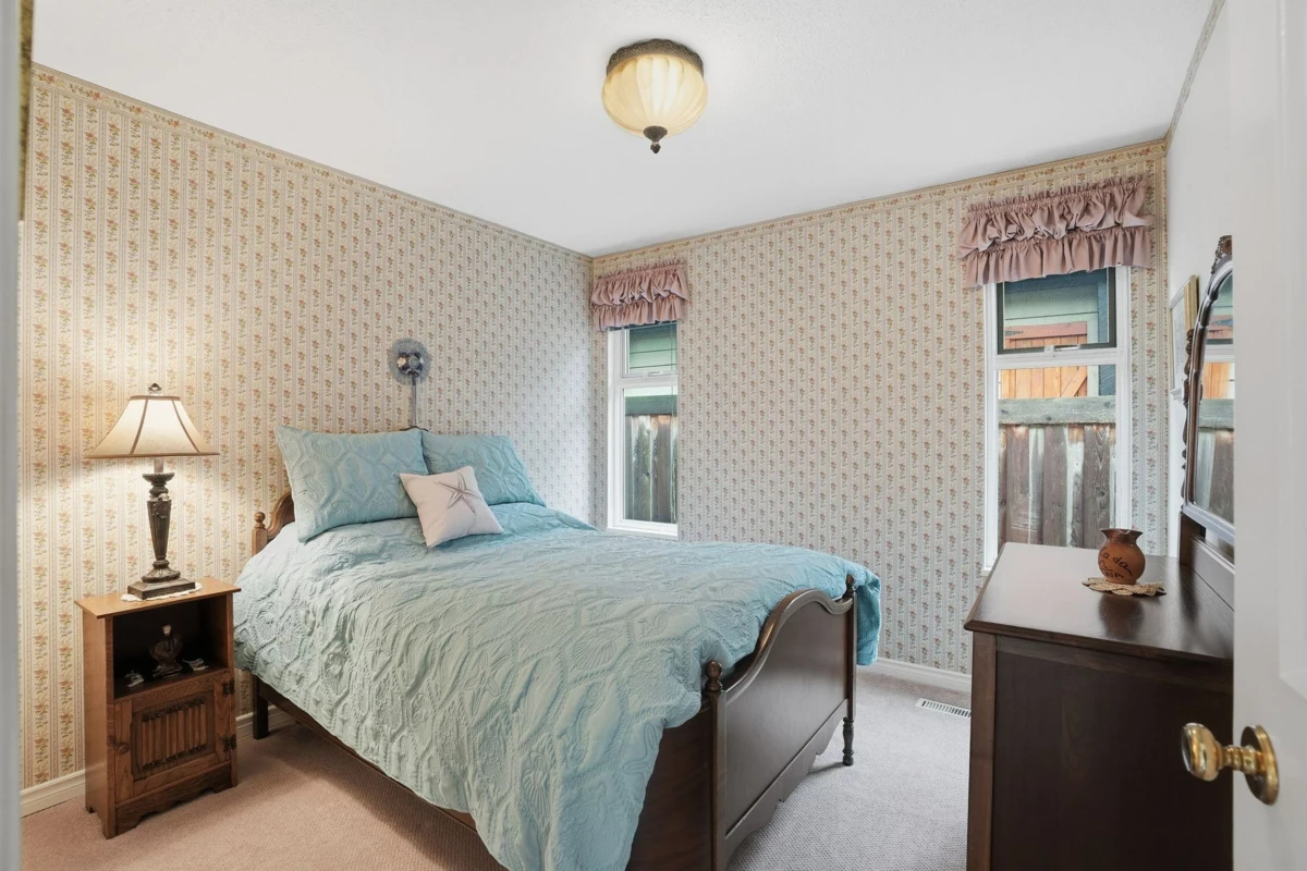 Staircase Photo of 5225 4 Avenue, Delta, BC