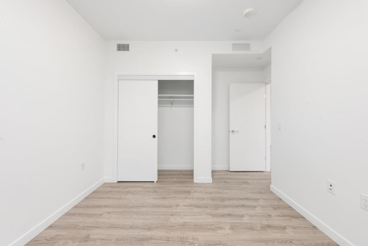 Entry Foyer Photo of 1703 660 Quayside Drive, New Westminster, BC