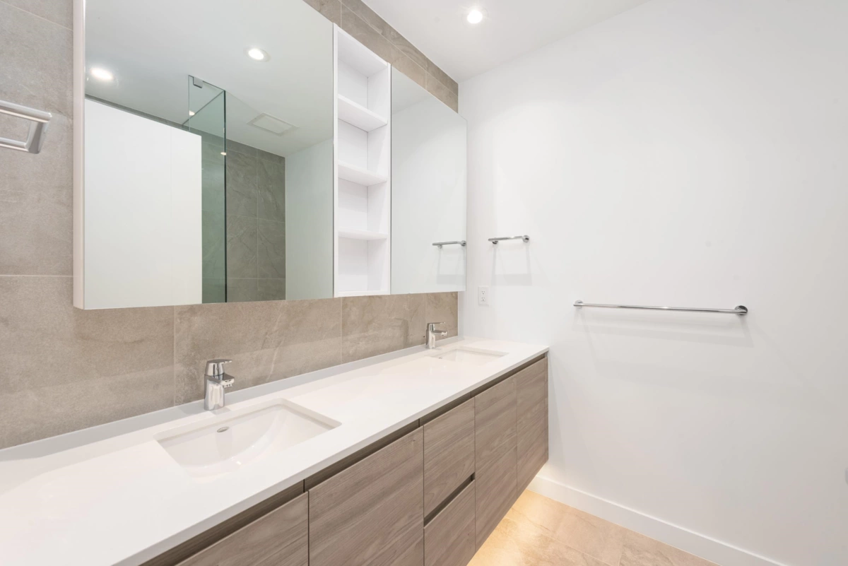 Powder Room Photo of 1703 660 Quayside Drive, New Westminster, BC