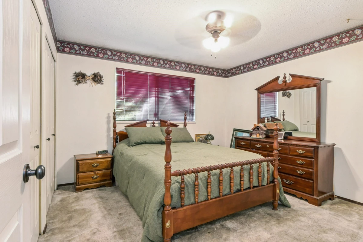 Bedroom 3 Photo of 4323 200 Street, Langley, BC