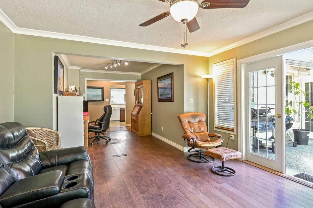 Breakfast Nook Photo of 4323 200 Street, Langley, BC