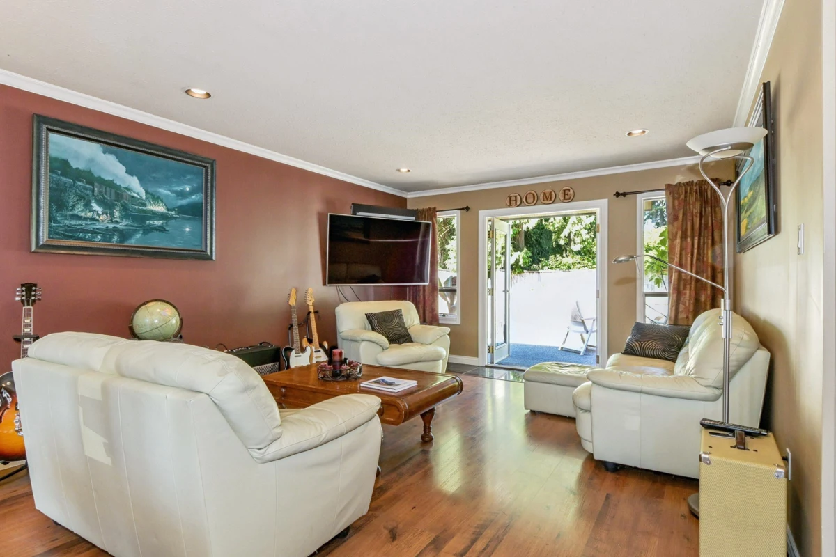 Family Room Photo of 4323 200 Street, Langley, BC