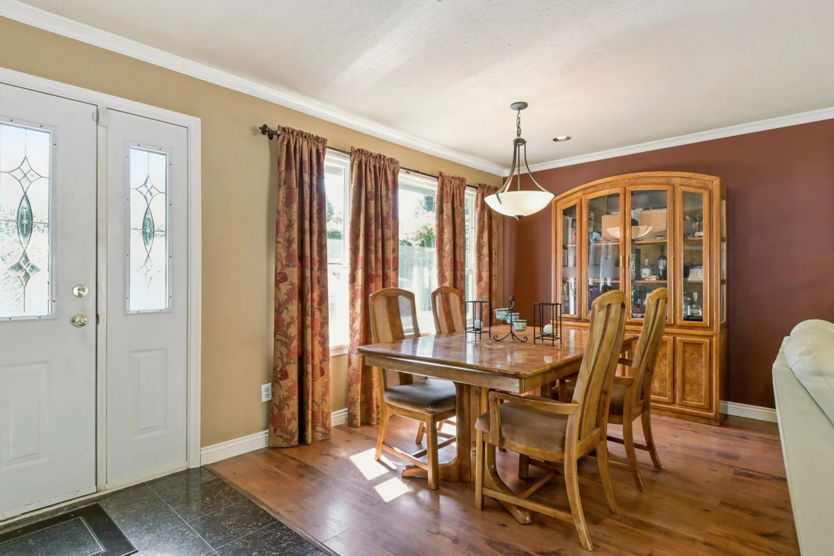 Kitchen Island Photo of 4323 200 Street, Langley, BC