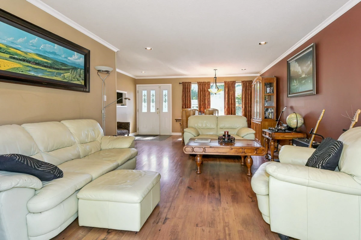 Kitchen Photo of 4323 200 Street, Langley, BC