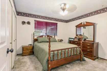 Bedroom 3 Photo of 4323 200 Street, Langley, BC
